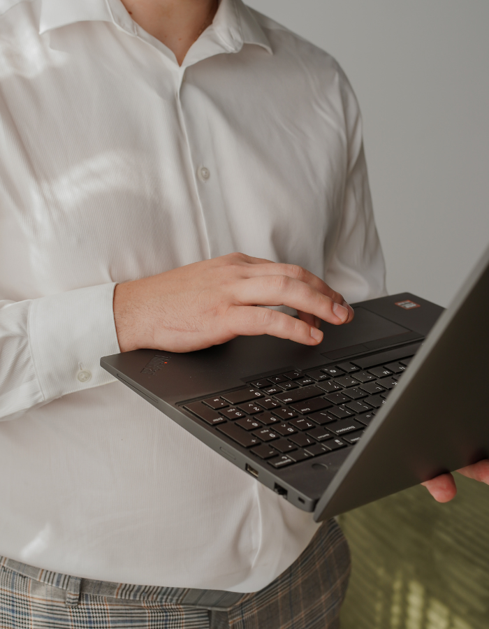 Image d'un laptop fait pour la comptabilité du cabinet comptable à Lanaudière